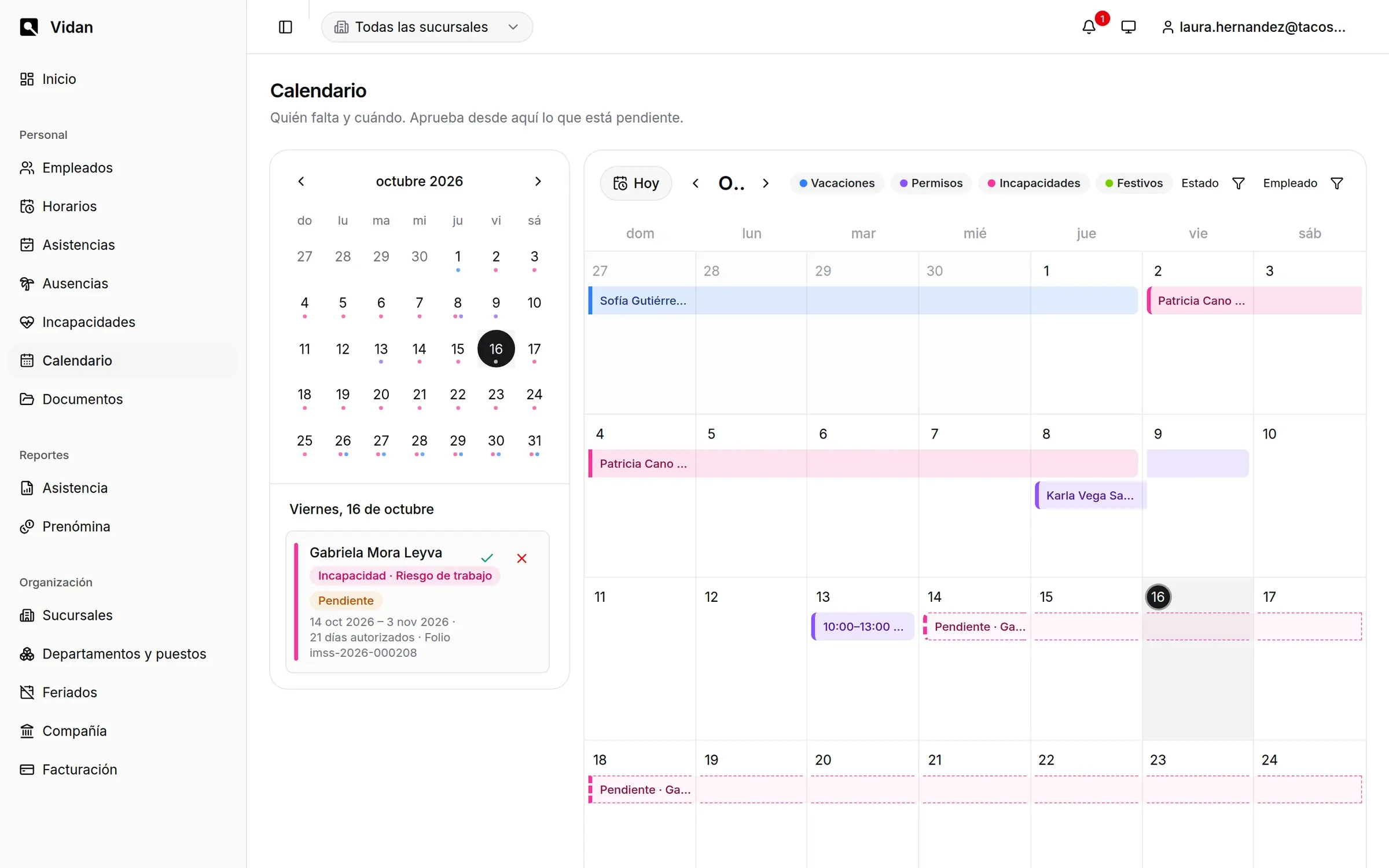 Calendario de ausencias de Vidan: vacaciones, permisos e incapacidades del mes, con una incapacidad pendiente de aprobar en la agenda del día.